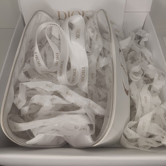 CHRISTIAN DIOR WHITE & GOLD COSMETIC BEAUTY BAG - Picture 12 of 12